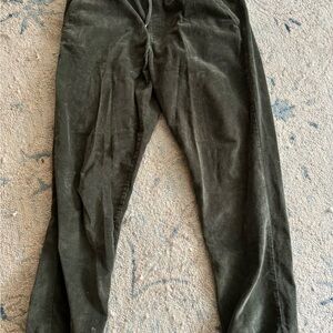 Men’s green corduroy joggers, size Large